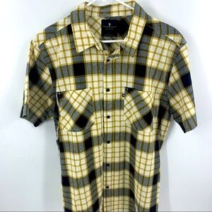 Junk food Clothing‎ ShortSleeve button down Shirt.